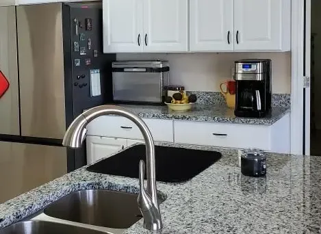 Kitchen countertop with smooth finish