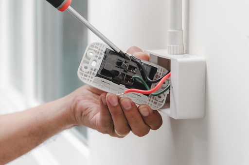 
Outlet Repair